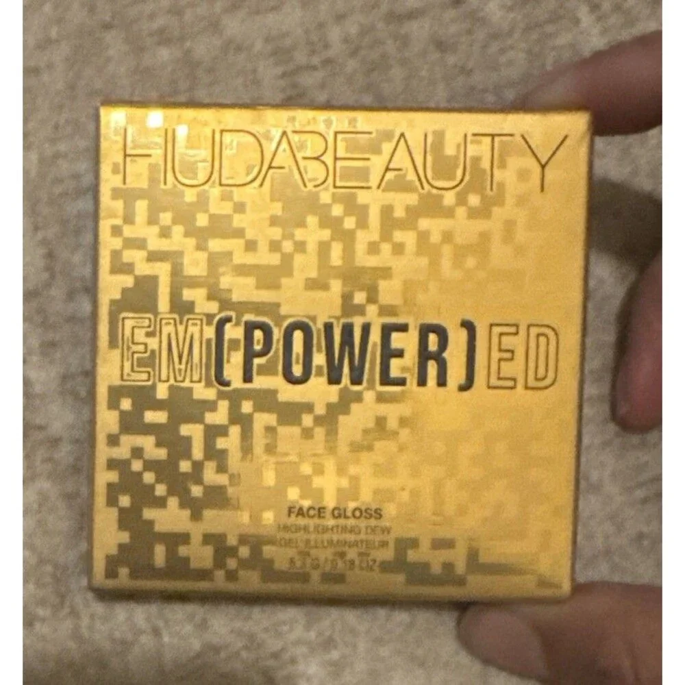 NIB HUDA BEAUTY EMPOWERED FACE GLOSS HIGHLIGHTING DEW-GLOW ENERGY-